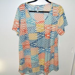 BNWT 2xl LulaRoe Classic Tee